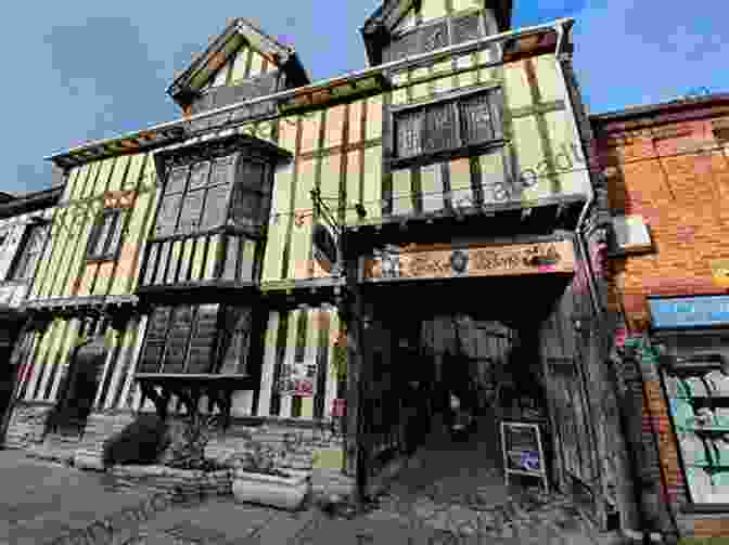 Exterior View Of The Gateway To Stratford Upon Avon, Showcasing Its Grand Tudor Architecture Clopton Bridge : A Short History Of The Gateway To Stratford Upon Avon