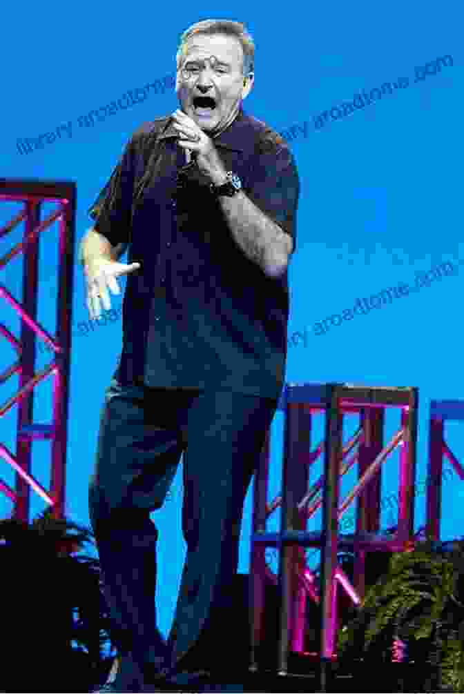 Robin Williams Performing For A Crowd PEOPLE Robin Williams