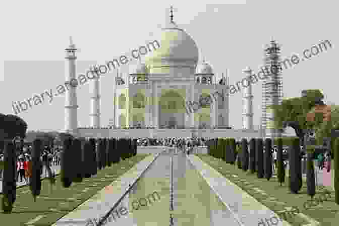 Taj Mahal White Marble Mausoleum Three Essays On Indian Art And Architecture: Illustrated